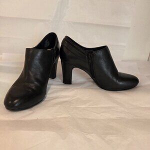 Anne Klein Sophie Bootie, Black, 8M